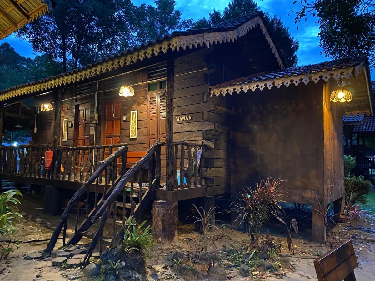 Rustic Chalet - Dahlia N Mawar At Sedim Vista 居林 外观 照片