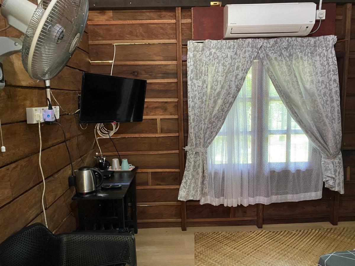 Rustic Chalet - Dahlia N Mawar At Sedim Vista 居林 外观 照片